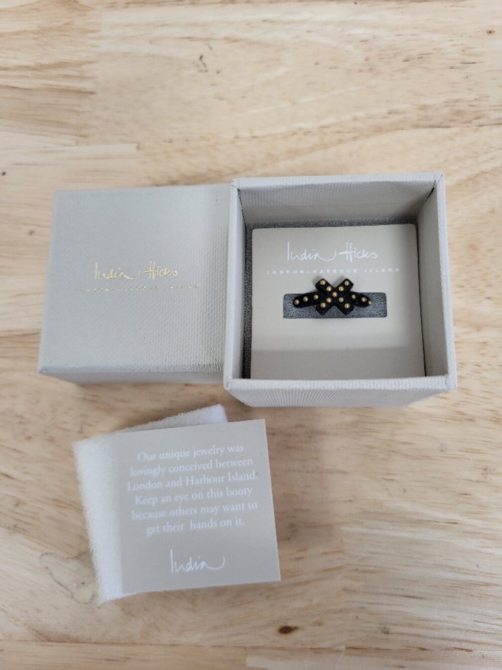 India Hicks Cross Stud Ring M/L NIB Retired Item HTF